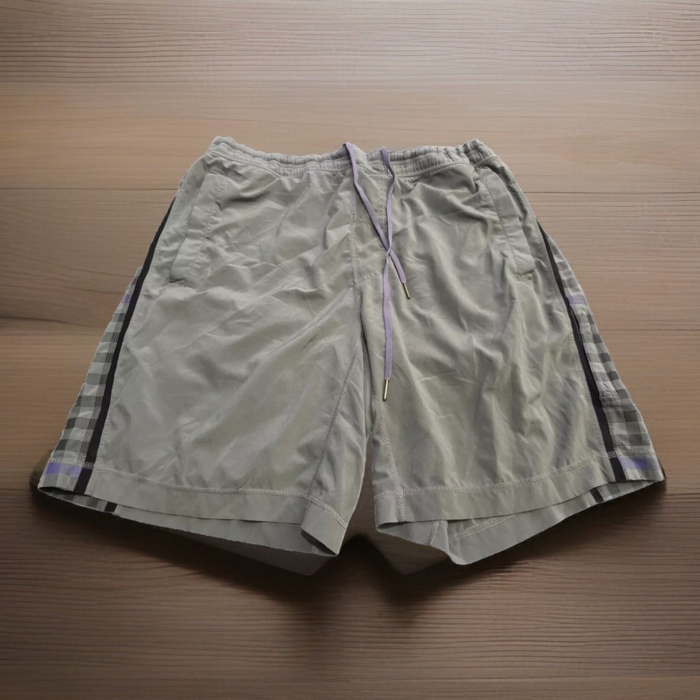 Lululemon Men's‎ Shorts Athletic Gym Workout Shorts Gray W34 9"inseam Stretch